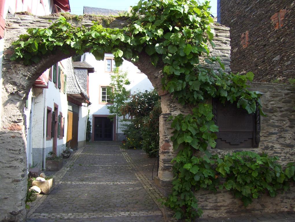 Ferienwohnungen "Moselblick" Lieser Bilik gambar